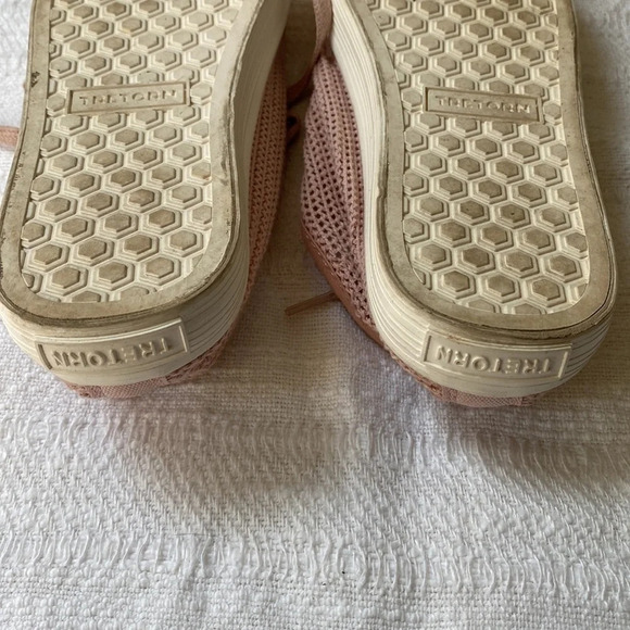 •Tretorn• Mesh Sneakers, Size 37 - Picture 9 of 11